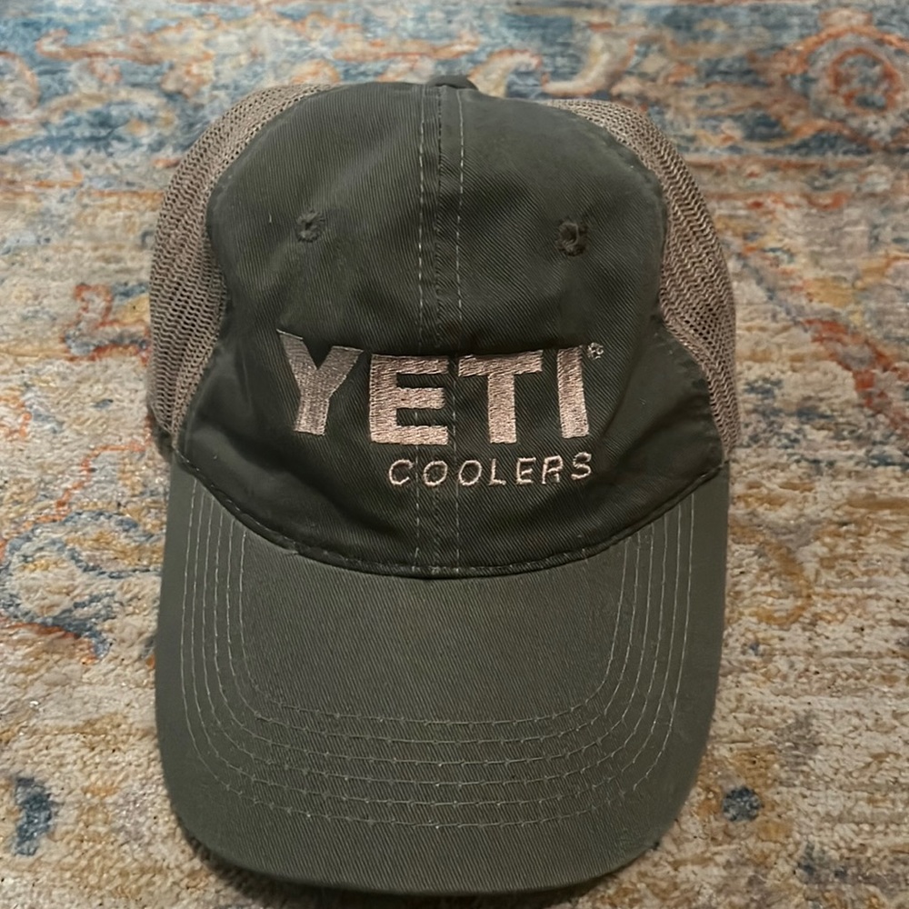 Yeti coolers cap brown and green . One size